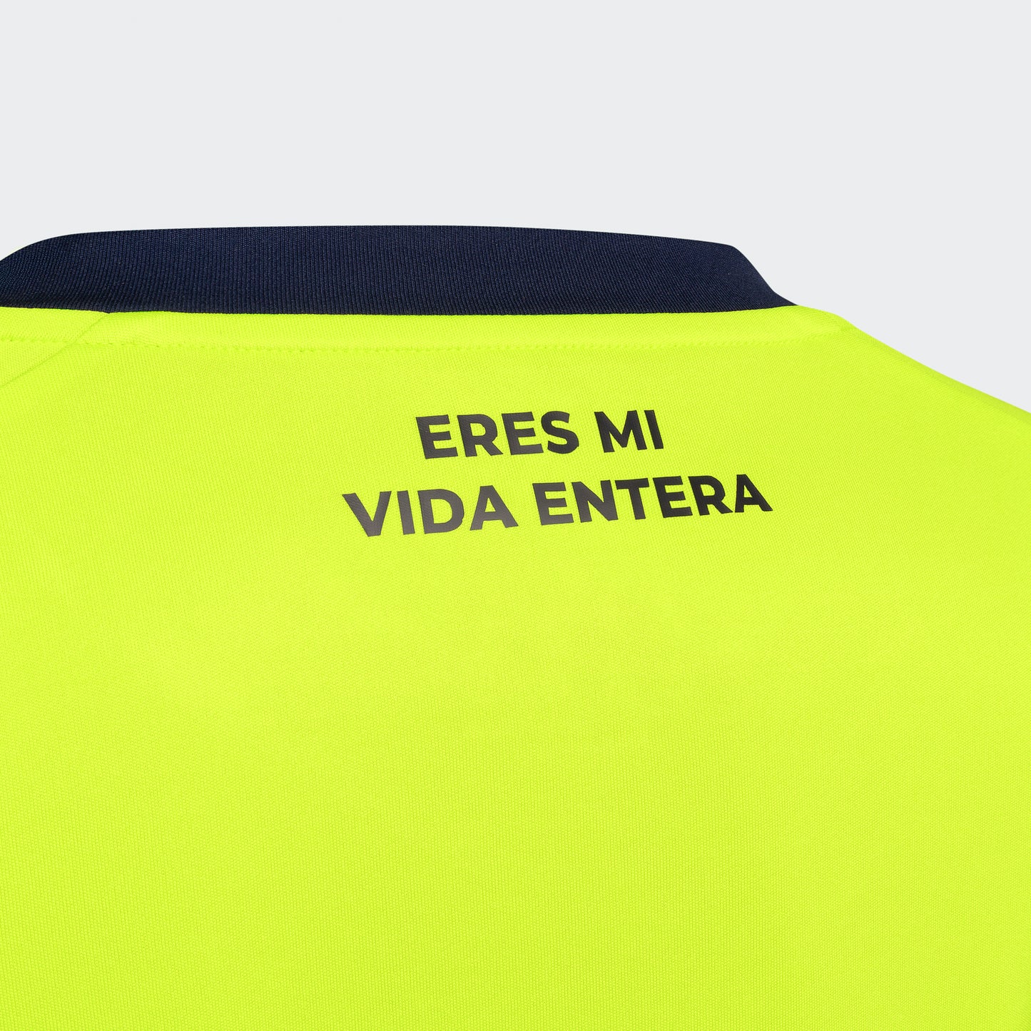 Tercera camiseta mujer 2025